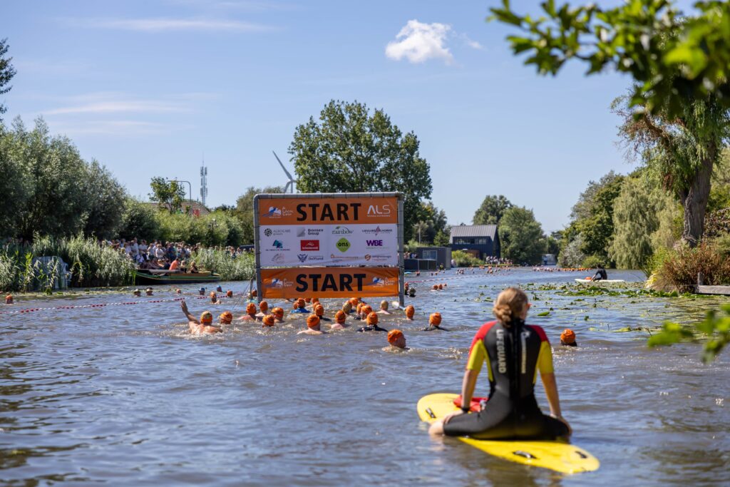 795 zwemmers doen mee aan A Local Swim Westland 2026 op 15 augustus